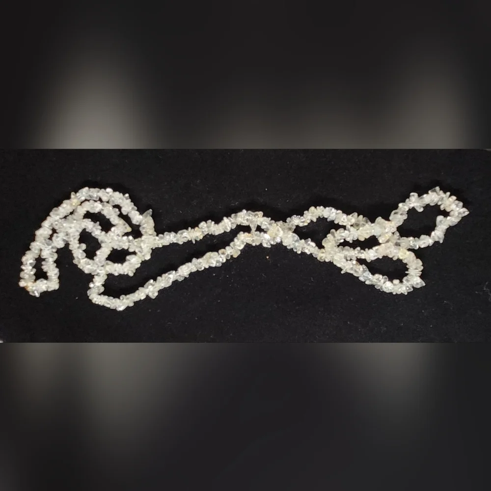 Elegant Clear Quartz Chips Necklace with Long Design and Classic Appeal - Picture 2 of 6